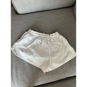 Lululemon Hotty Hot Shorts White Cream 2.5"